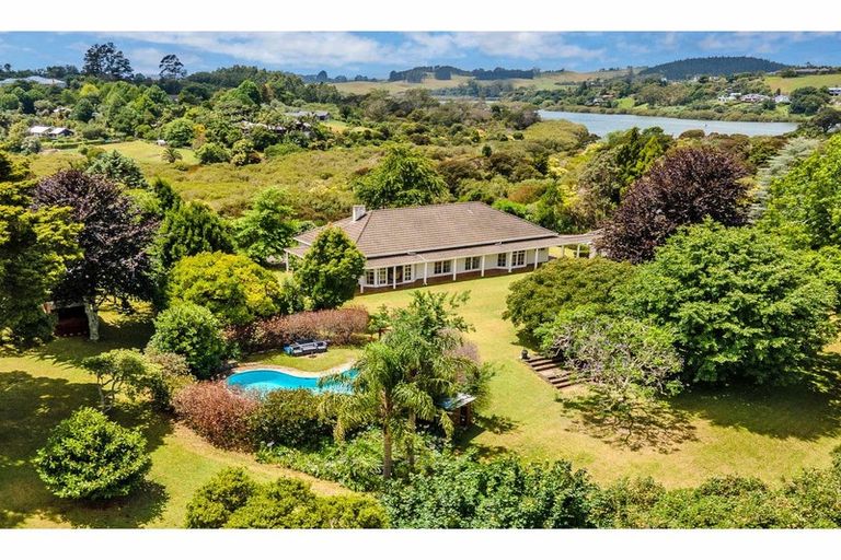 Photo of property in 8 Lensvelt Lane, Kerikeri, 0230