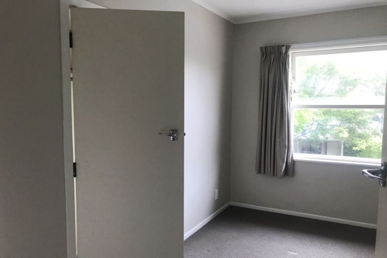 Photo of property in 2/75 Monarch Avenue, Hillcrest, Auckland, 0627