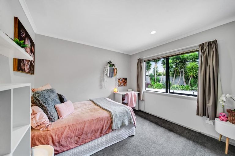 Photo of property in 5a James Drive, Bell Block, New Plymouth, 4312