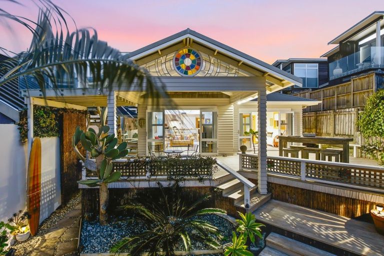 Photo of property in 42 Octavius Place, New Plymouth, 4312