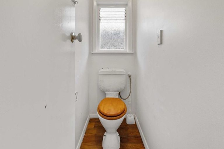 Photo of property in 8 Rollerson Street, Papakura, 2110