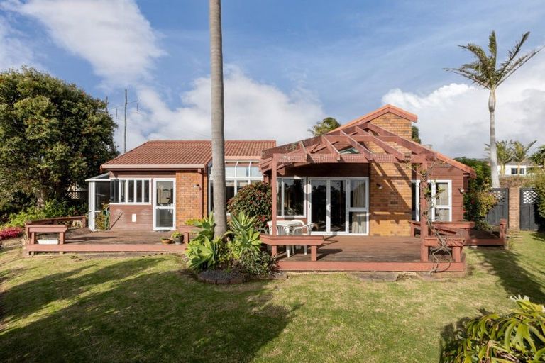 Photo of property in 14 Claridge Place, Mount Maunganui, 3116