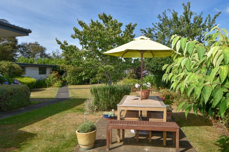 Photo of property in 1 Philip Street, Carterton, 5713