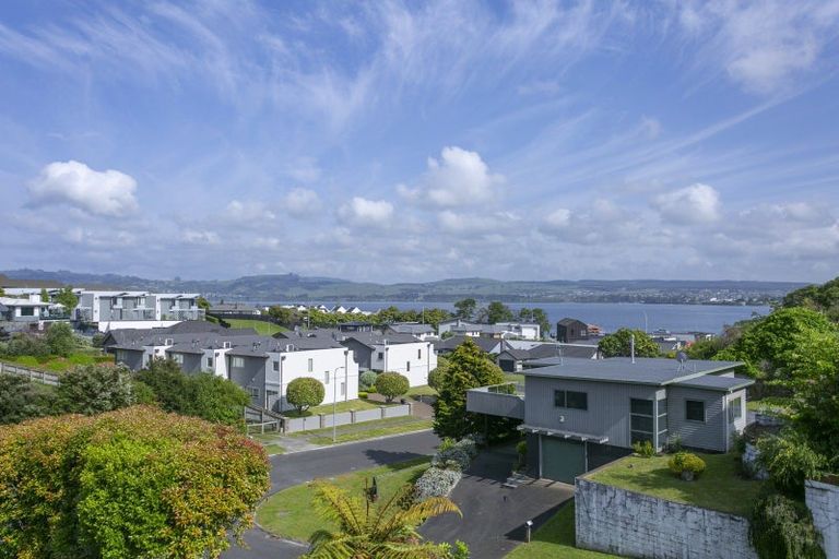 Photo of property in 26 Tremaine Avenue, Two Mile Bay, Taupo, 3330