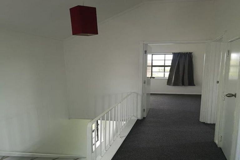 Photo of property in 2/85 Meadway, Sunnyhills, Auckland, 2010
