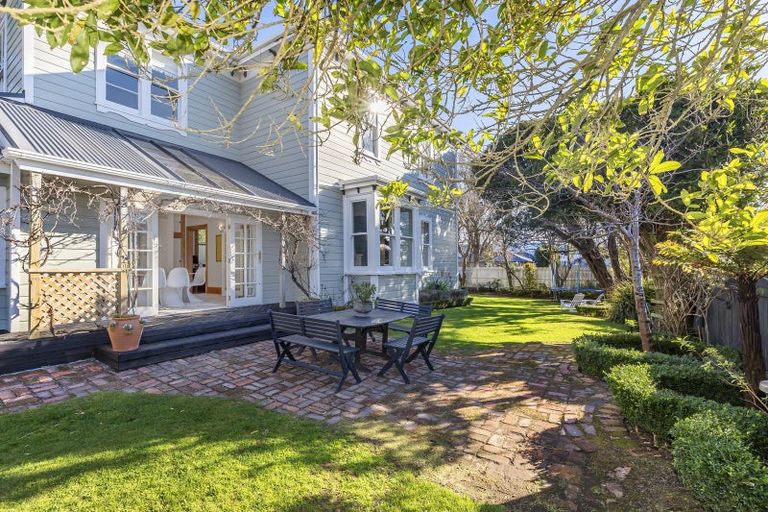 Photo of property in 52 Ira Street, Miramar, Wellington, 6022