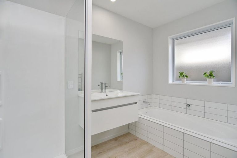 Photo of property in 13 Higgins Street, Woodend, 7610