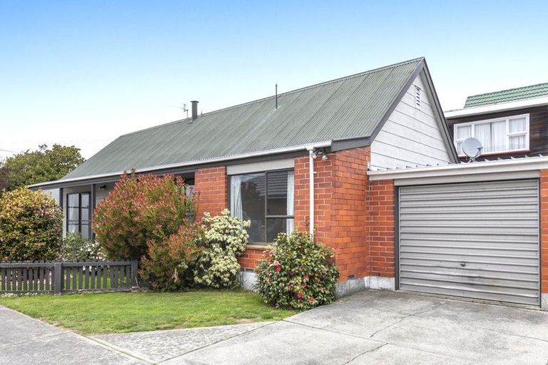 Photo of property in 1/21 Ensign Street, Halswell, Christchurch, 8025