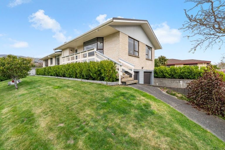 Photo of property in 32 Clearwater Terrace, Brown Owl, Upper Hutt, 5018