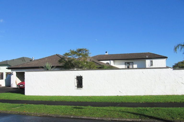 Photo of property in 14 Arkley Avenue, Farm Cove, Auckland, 2012