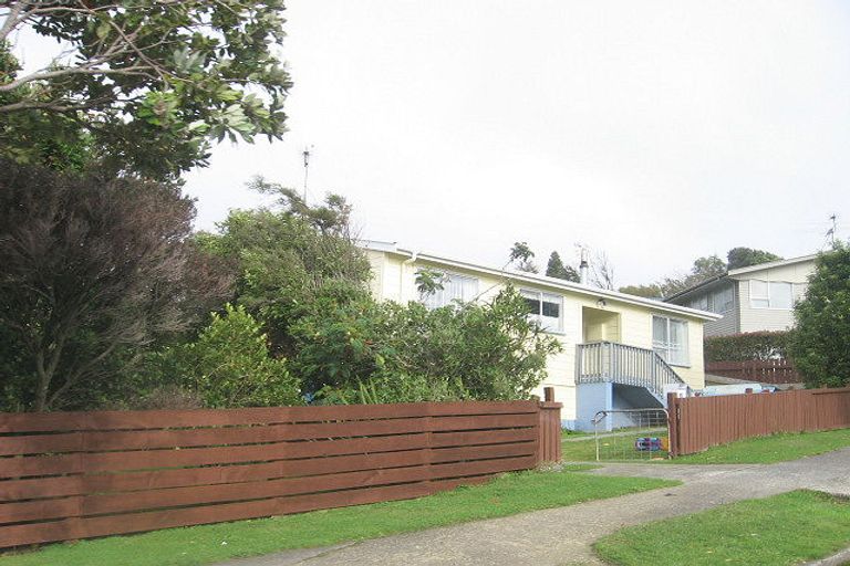 Photo of property in 11 Beaumaris Crescent, Ascot Park, Porirua, 5024