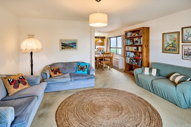 Photo of property in 13 Tamahine Street, Maupuia, Wellington, 6022