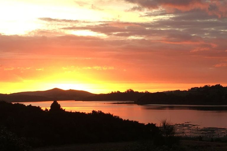 Photo of property in 368 Pahi Road, Pahi, Paparoa, 0571