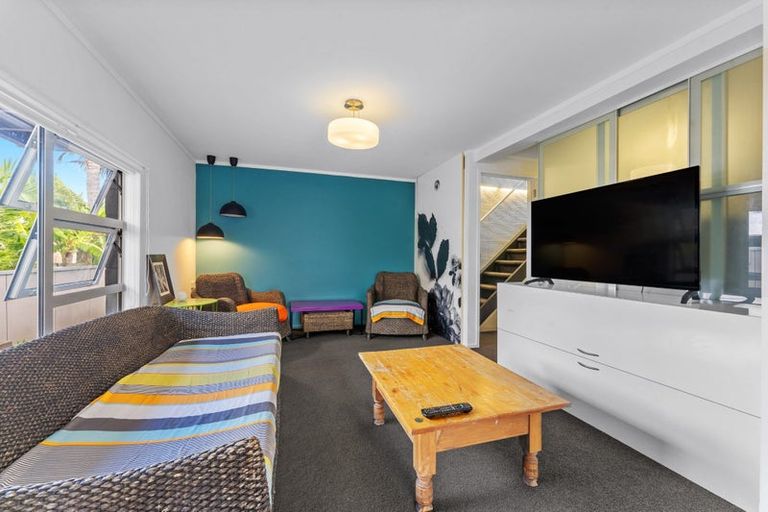 Photo of property in 1/64 Seaview Road, Castor Bay, Auckland, 0620