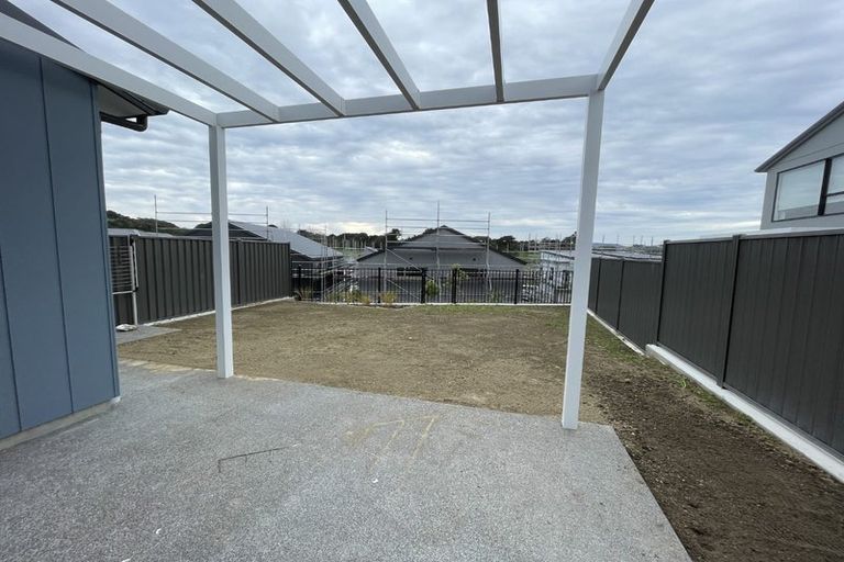 Photo of property in 16 Hokioi Drive, Kenepuru, Porirua, 5022