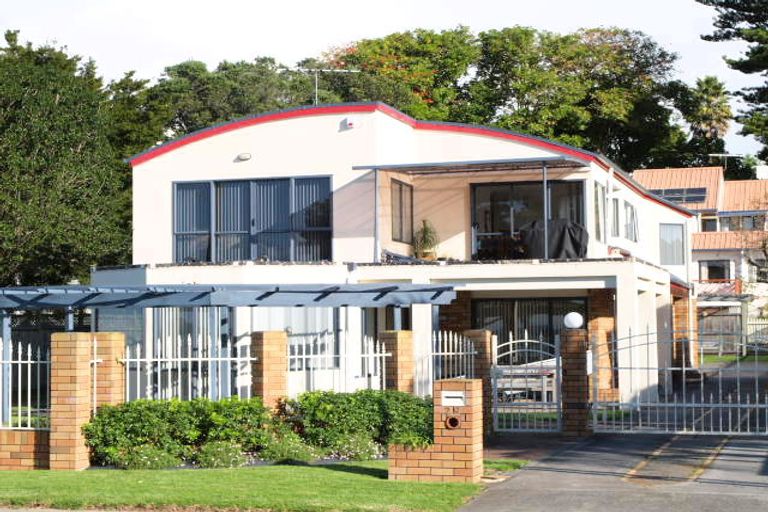 Photo of property in 29 Shelly Beach Parade, Cockle Bay, Auckland, 2014