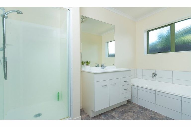 Photo of property in 10a Howden Street, Waiuku, 2123