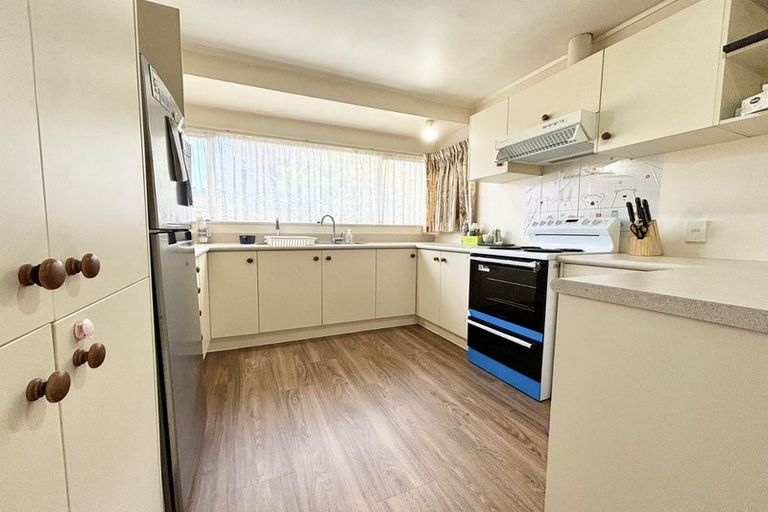 Photo of property in 5/16 Duncan Avenue, Te Atatu South, Auckland, 0610