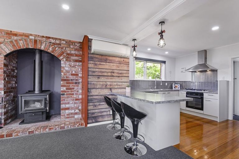 Photo of property in 104 Main North Road, Woodend, 7610