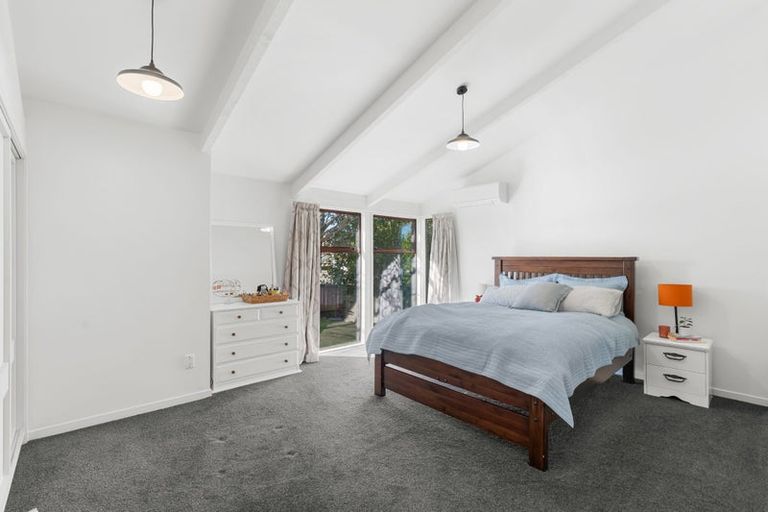 Photo of property in 27 Withells Road, Avonhead, Christchurch, 8042
