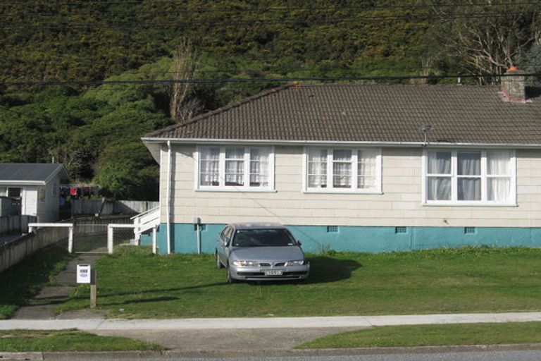 Photo of property in 1/192 Waddington Drive, Naenae, Lower Hutt, 5011