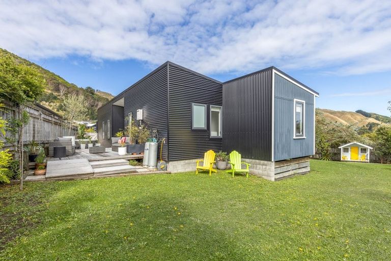 Photo of property in 9 Tauhou Place, Waikanae, 5036