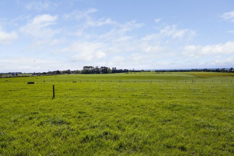 Photo of property in 50 Johnston Street, Brixton, Waitara, 4382