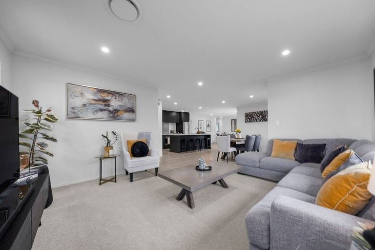 Photo of property in 16 Mark Ball Drive, Pokeno, 2402