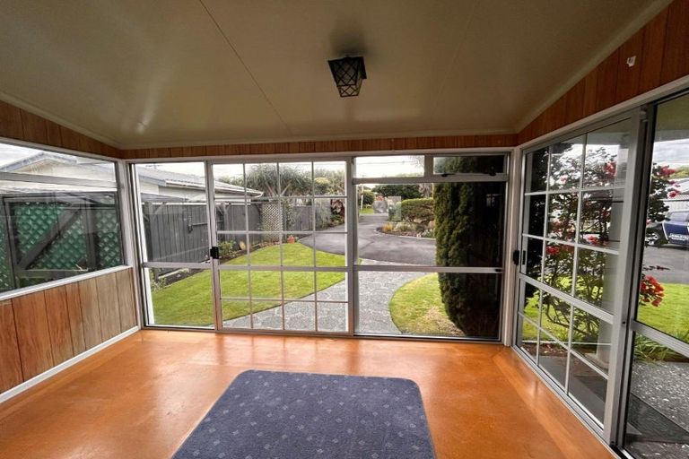 Photo of property in 121 Karaka Street, Castlecliff, Whanganui, 4501