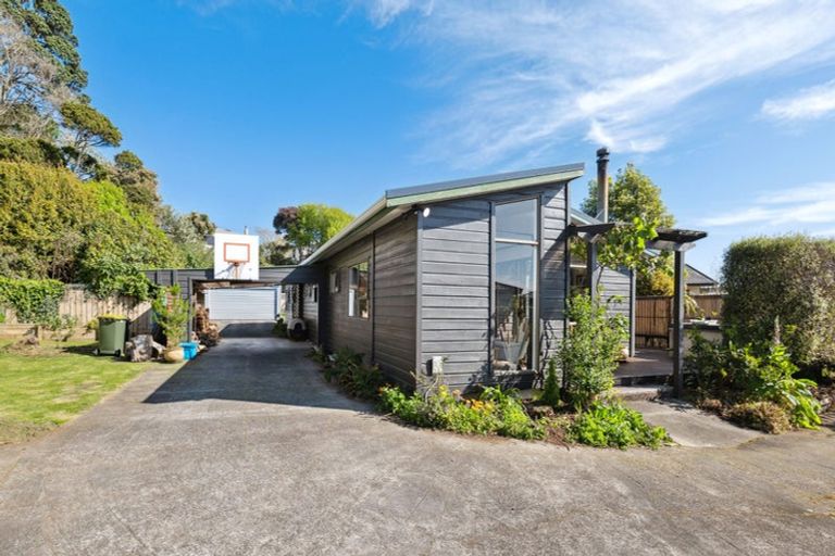 Photo of property in 15b Marchant Place, Westown, New Plymouth, 4310