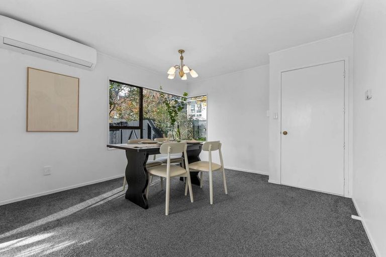 Photo of property in 2/21 College Road, Northcote, Auckland, 0627