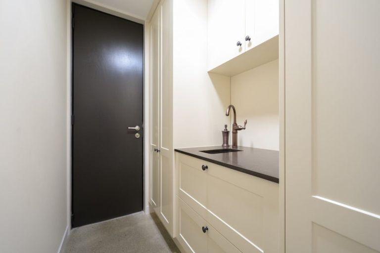 Photo of property in 6/8 Sussex Street, Nelson, 7010