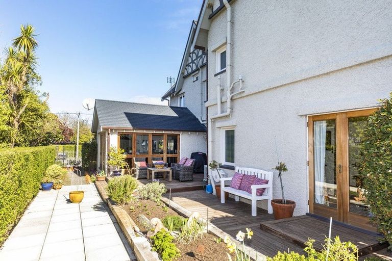 Photo of property in 39 Holly Road, St Albans, Christchurch, 8014