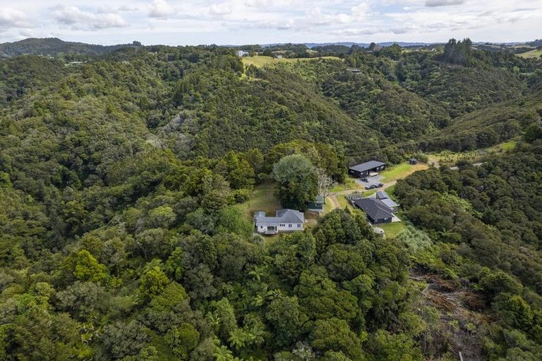 Photo of property in 37 Ngapuke Lane, Parua Bay, Onerahi, 0192