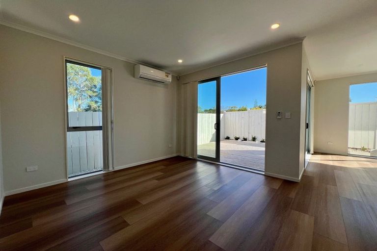 Photo of property in 109 Prince Regent Drive, Half Moon Bay, Auckland, 2012