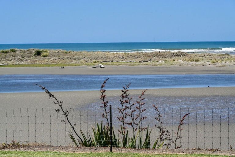 Photo of property in 176 Mahia East Coast Road, Mahia, 4198