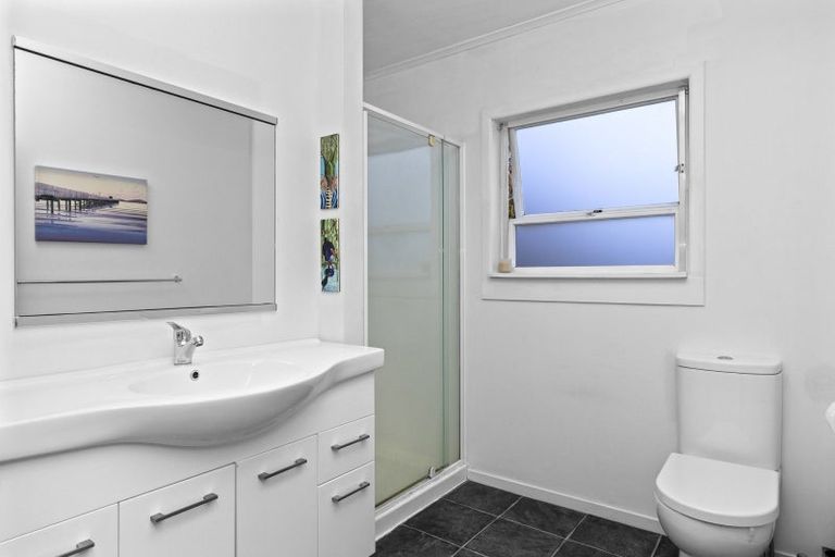 Photo of property in 35 Shakespeare Street, Leamington, Cambridge, 3432