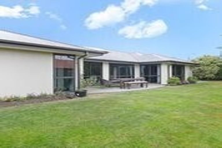 Photo of property in 1 Teal Close, Woolston, Christchurch, 8023