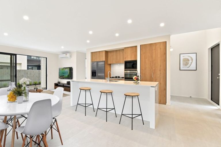 Photo of property in 9 Kainga Lane, Whenuapai, Auckland, 0618