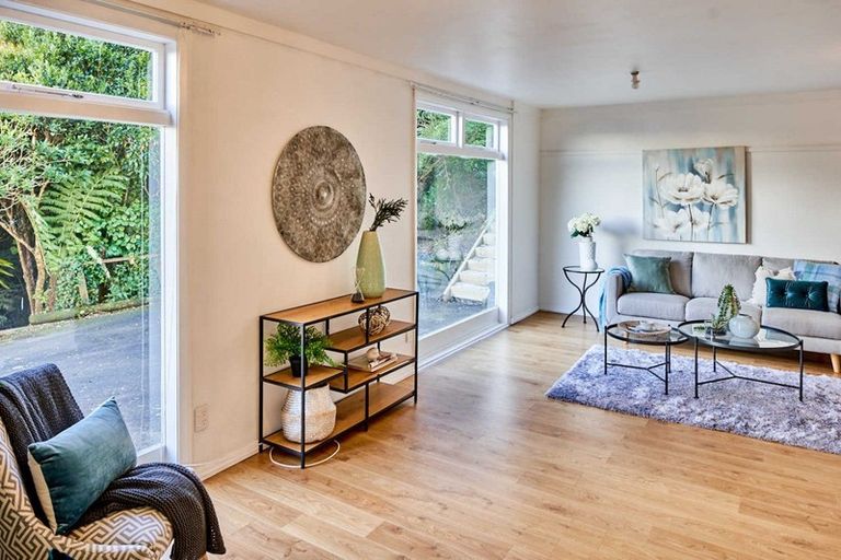 Photo of property in 57 Rona Street, Eastbourne, Lower Hutt, 5013