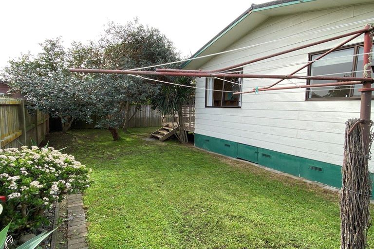 Photo of property in 12a Tamaki Bay Drive, Pakuranga, Auckland, 2010