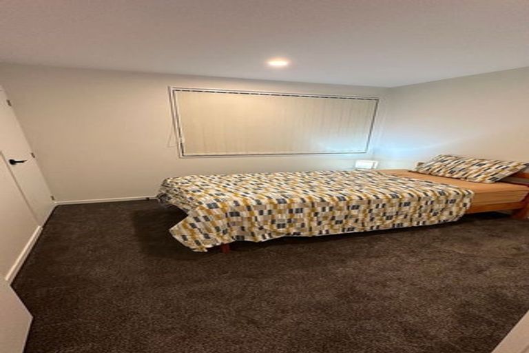 Photo of property in 16 Corporal Street, Papakura, 2110