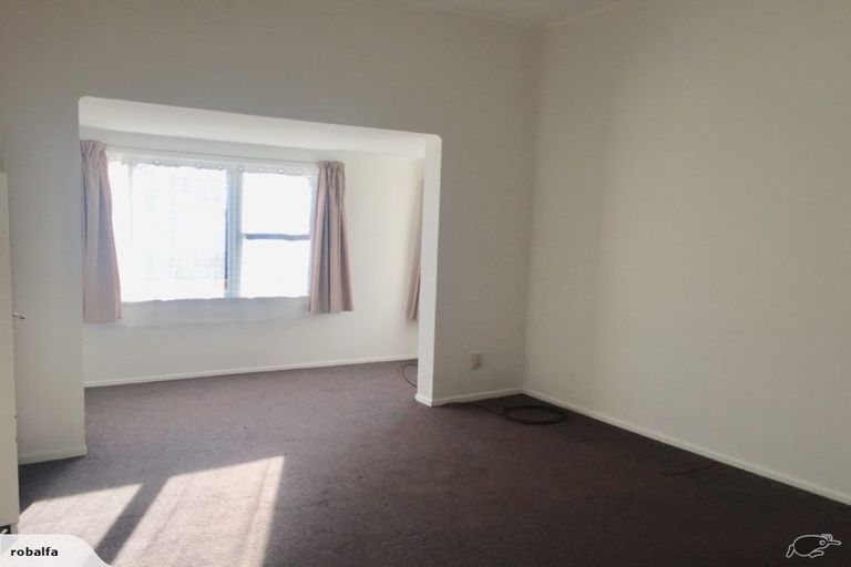 Photo of property in 2/45 Stanley Street, Berhampore, Wellington, 6023