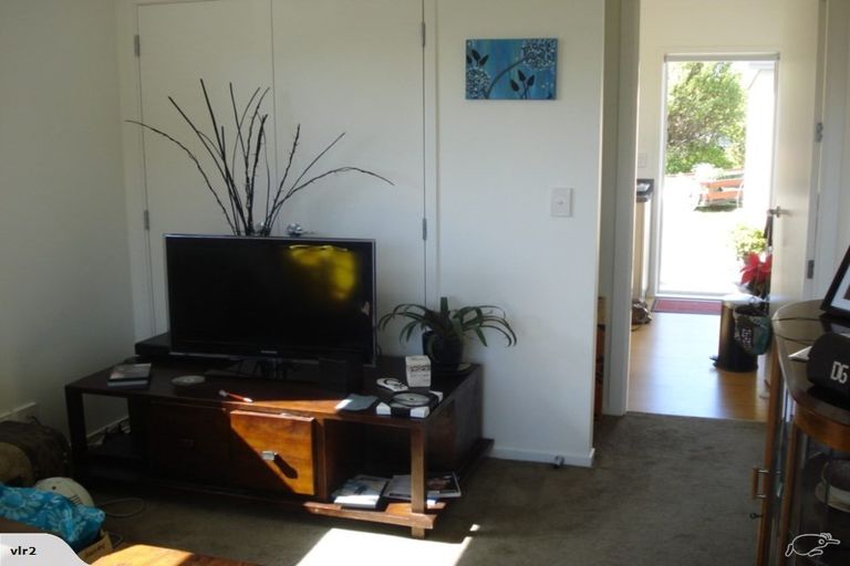 Photo of property in 1409 Whangaparaoa Road, Army Bay, Whangaparaoa, 0930