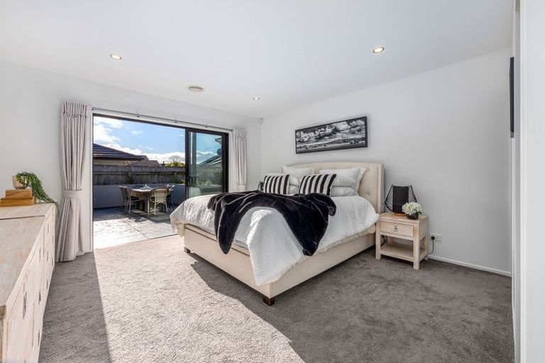 Photo of property in 10 Taranui Way, Paraparaumu Beach, Paraparaumu, 5032