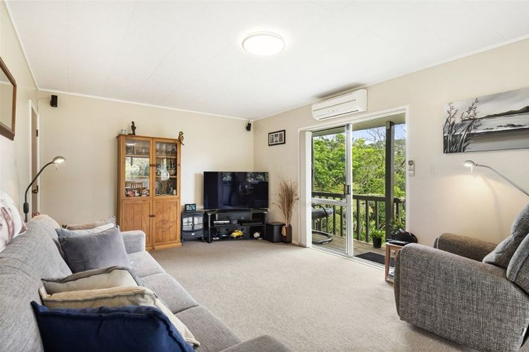 Photo of property in 94 Spinella Drive, Bayview, Auckland, 0629