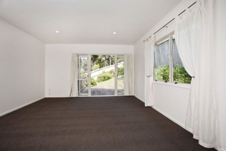 Photo of property in 2/48 Noeleen Street, Glenfield, Auckland, 0629