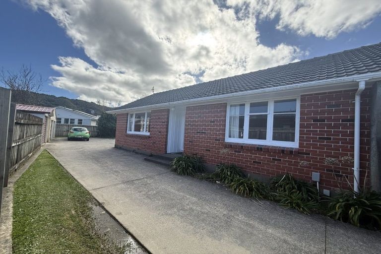 Photo of property in 3/5 Ruahine Street, Trentham, Upper Hutt, 5018