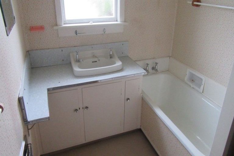 Photo of property in 22 Hughes Street, Waimate, 7924