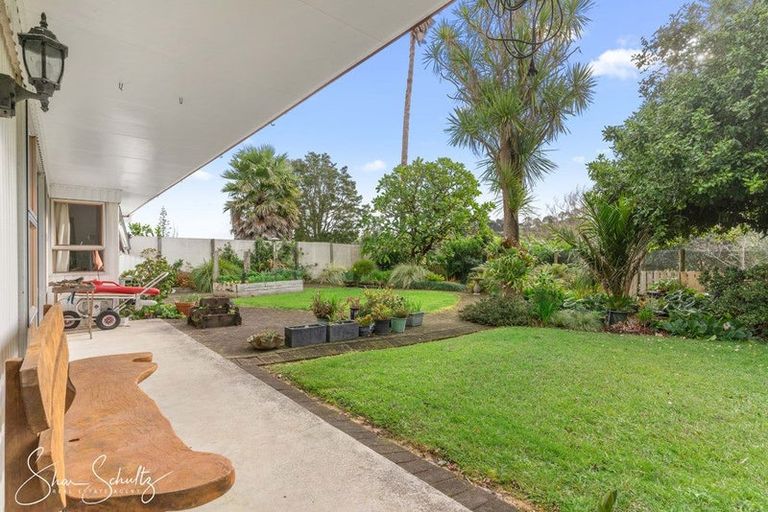 Photo of property in 7 Whaka Street, Maungaturoto, 0520